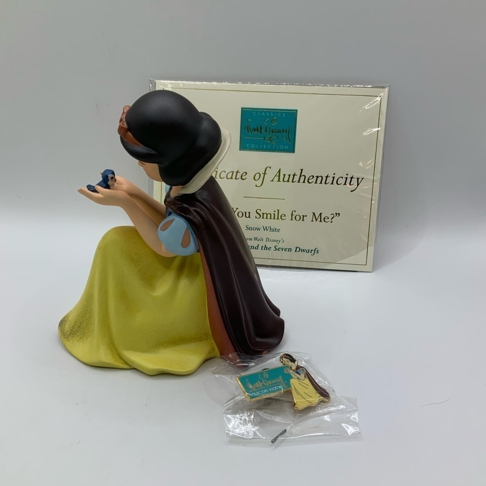 WDCC Vintage 2002 Snow White Wont you Smile For Me Figurine - Picture 3 of 7